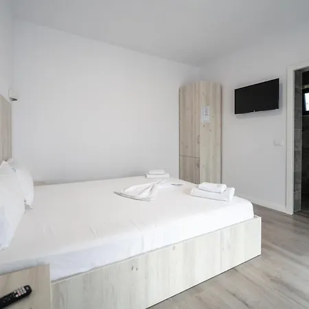 Πανσιόν Casa Mathias *